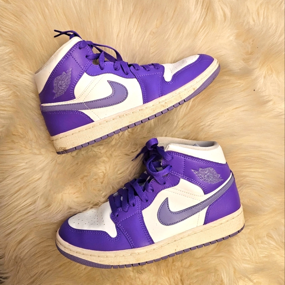 Jordan 1 Mid Action Grape